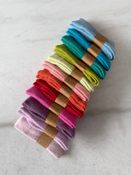 FLUFFY ANGORA SOCKS : Mid gray