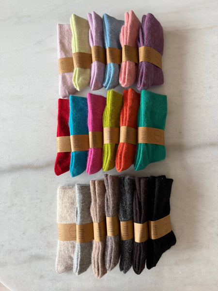 FLUFFY ANGORA SOCKS : Crystal red