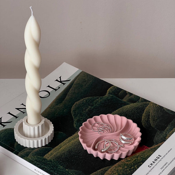 Ribbed Candlestick Holder: Nude