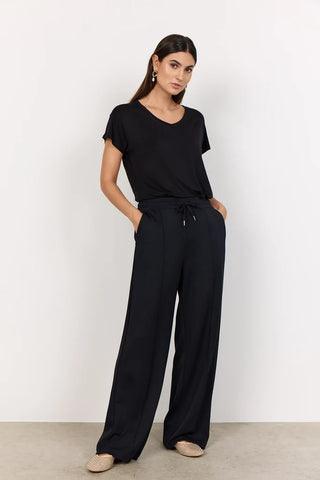 Banu Front Seam Pant