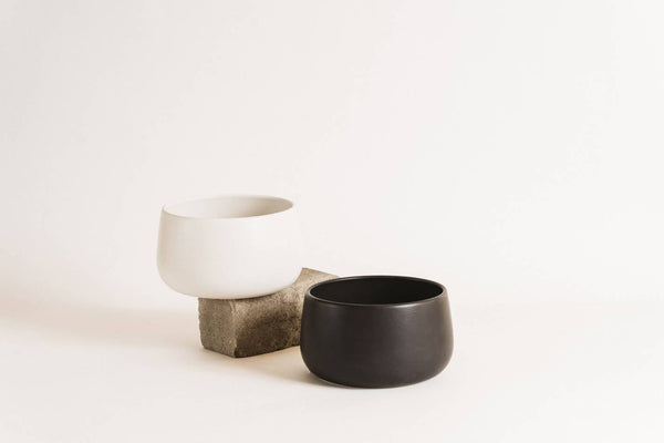 Handmade Stoneware Serving Bowl | Ewa 68 oz: Matte White