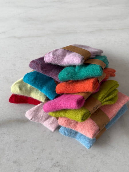 FLUFFY ANGORA SOCKS : Black