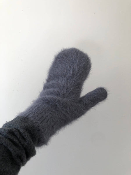 FLUFFY ANGORA MITTENS - neutral: Mushroom