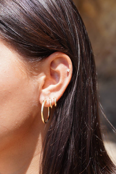 XS Hinge Hoops: Gold