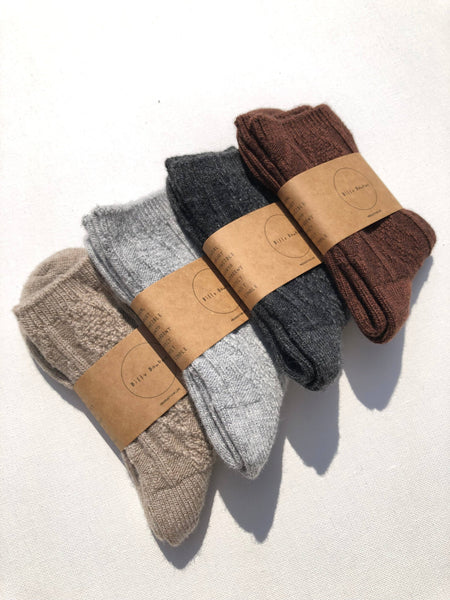 CABLE WOOL SOCKS: Light gray / M/L