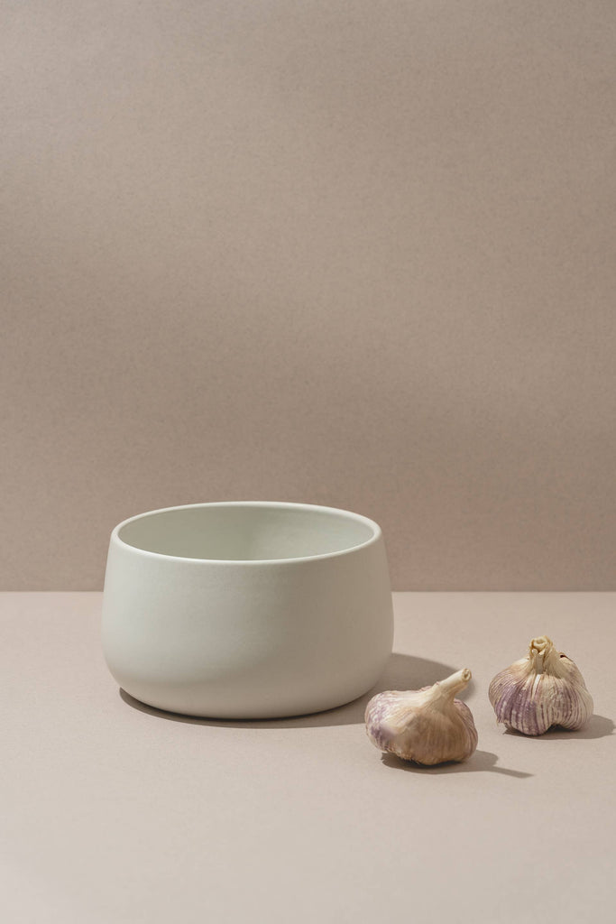 Handmade Stoneware Serving Bowl | Ewa 68 oz: Matte White