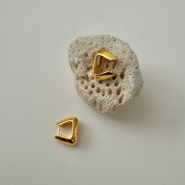 Pyramid Earrings- Small Gold
