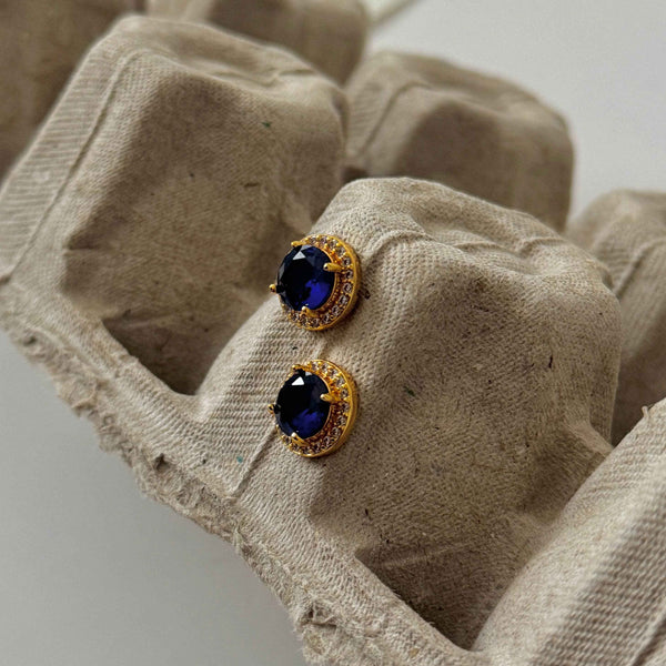 Rika 2.0 Round Studs
