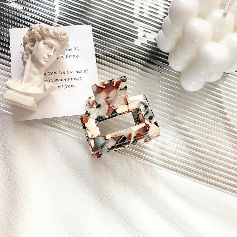 Sadie Claw Clip