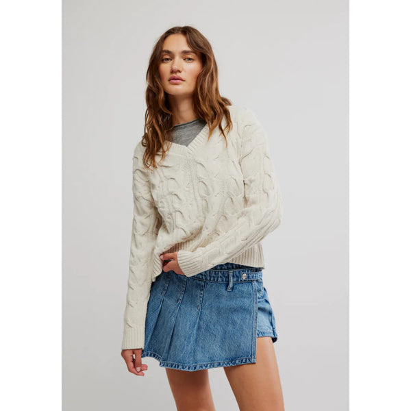 WASHED CABLE V NECK SWEATER