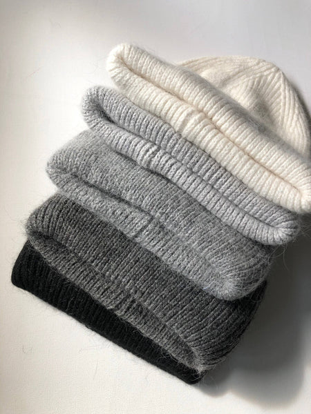 2025 ROYAL ANGORA BEANIE: Light gray