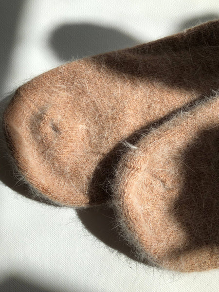 FLUFFY ANGORA SOCKS - NEUTRAL: Dark gray