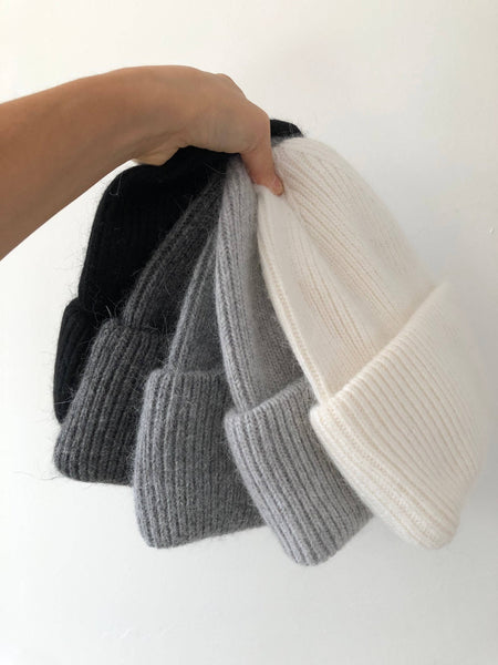 2025 ROYAL ANGORA BEANIE: Light gray