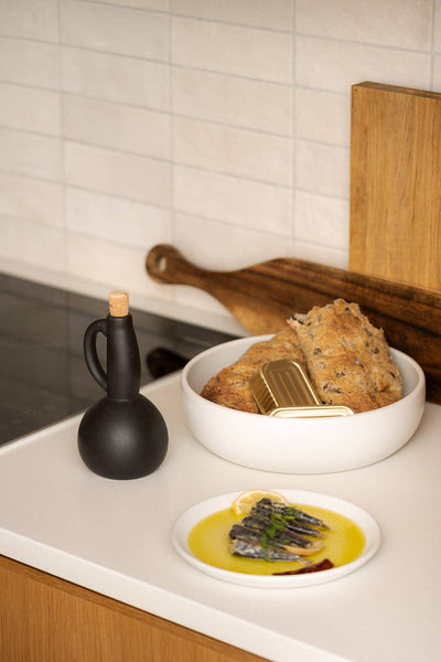 Handmade Stoneware Olive Oil Dispenser | Dadasi 15 oz: Matte White