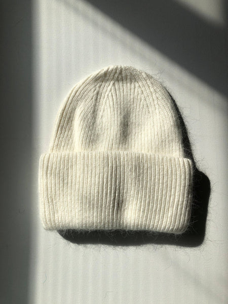 2025 ROYAL ANGORA BEANIE: Light gray