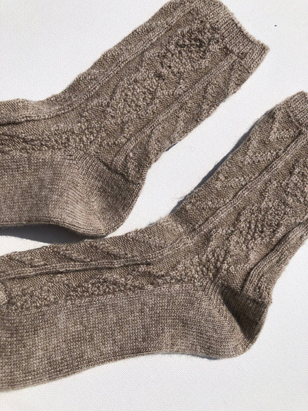 CABLE WOOL SOCKS: Mushroom / M/L