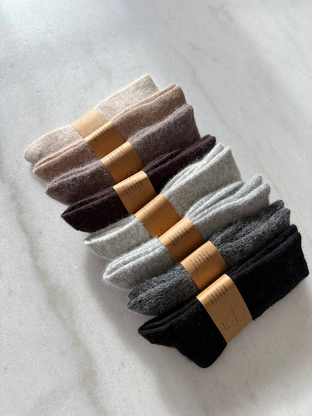 FLUFFY ANGORA SOCKS : Black