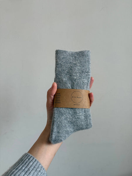 FLUFFY ANGORA SOCKS : Mid gray