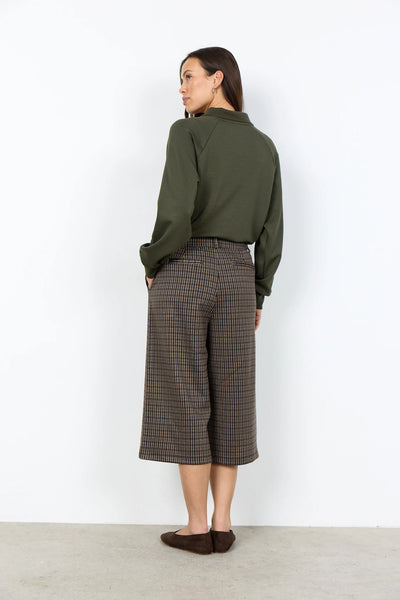 Banu Collar Sweater