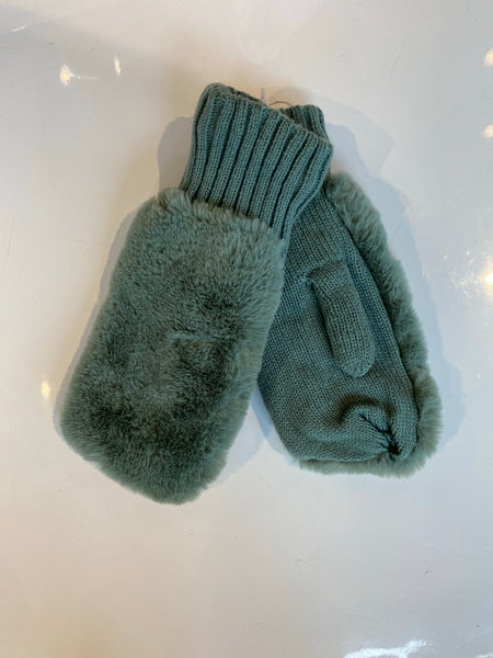 OXO FUR FAUX MITTENS